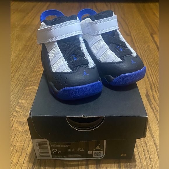 Air Jordan 6 Rings Sneakers - Picture 3 of 9